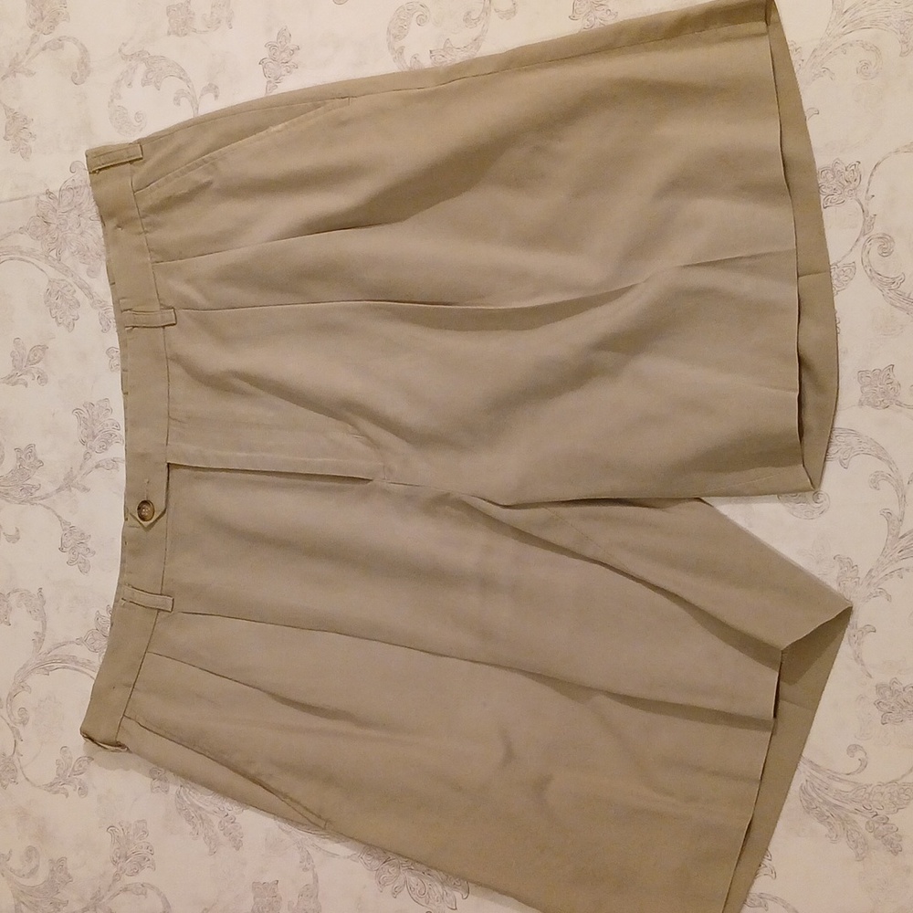 BOBBY JONES PLAYERS CLUB KHAKI GOLF SHORTS SIZE 36